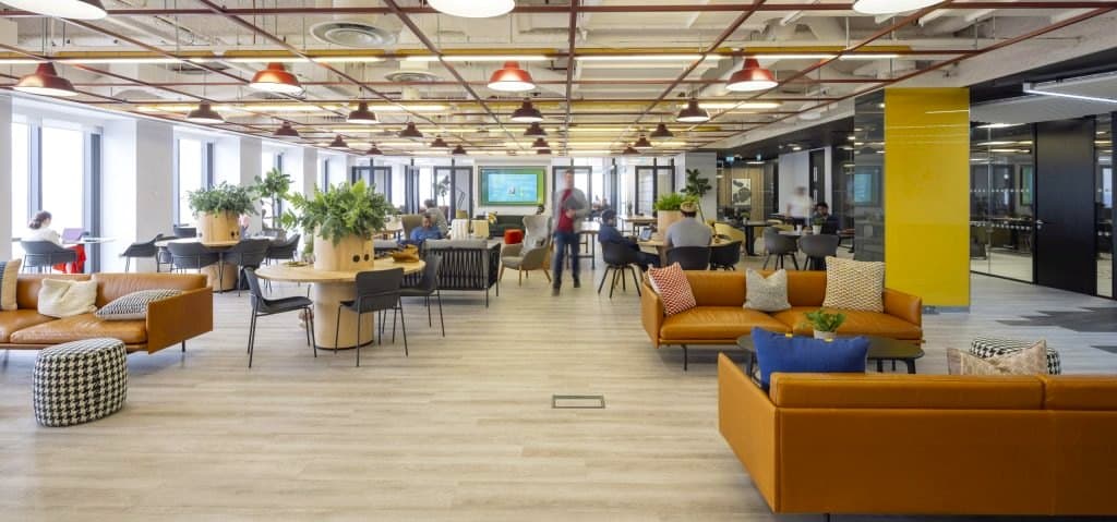 Level 39 workspace at One Canada Square, Canary Wharf